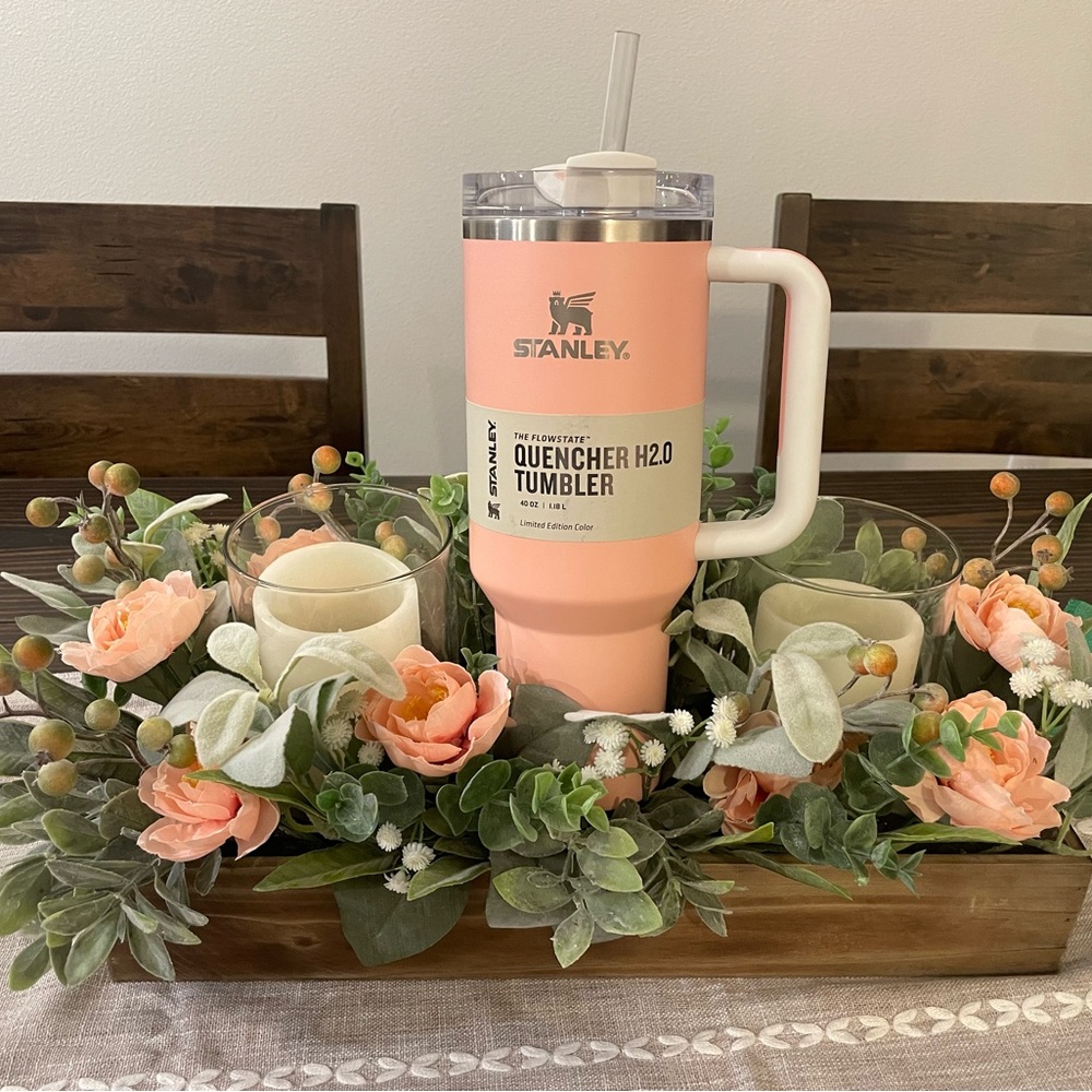 Stanley FlowState 2.0 40oz Quencher-Peach